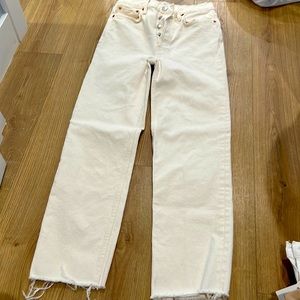 Redone women’s jeans size 27 color beige! In good condition!